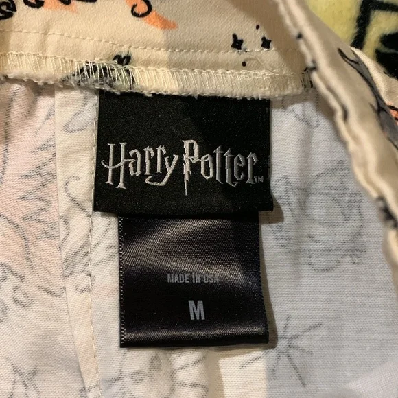 Harry Potter Sketched Magical Pet Print Skirt - Picture 7 of 8